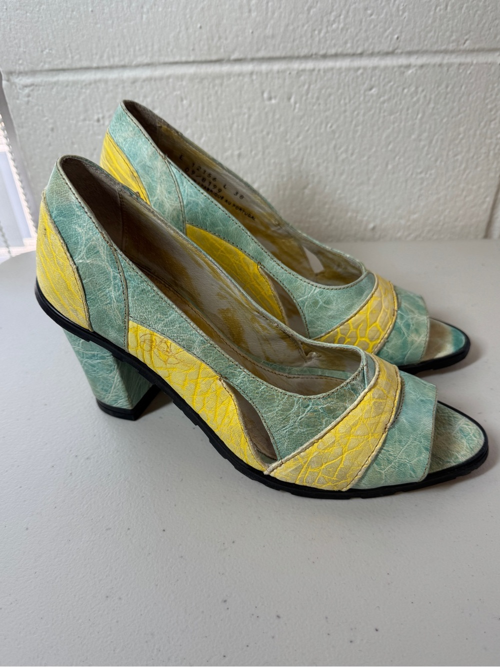 Eject Leather Peep Toe Heels Vibrant Blue Yellow Size 38 Artsy Chic Boho Retro